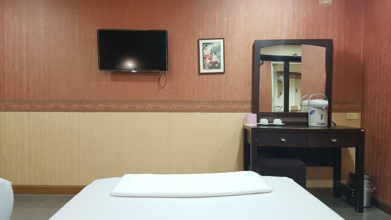 Khon Kaen Ruenrom Hotel Екстер'єр фото